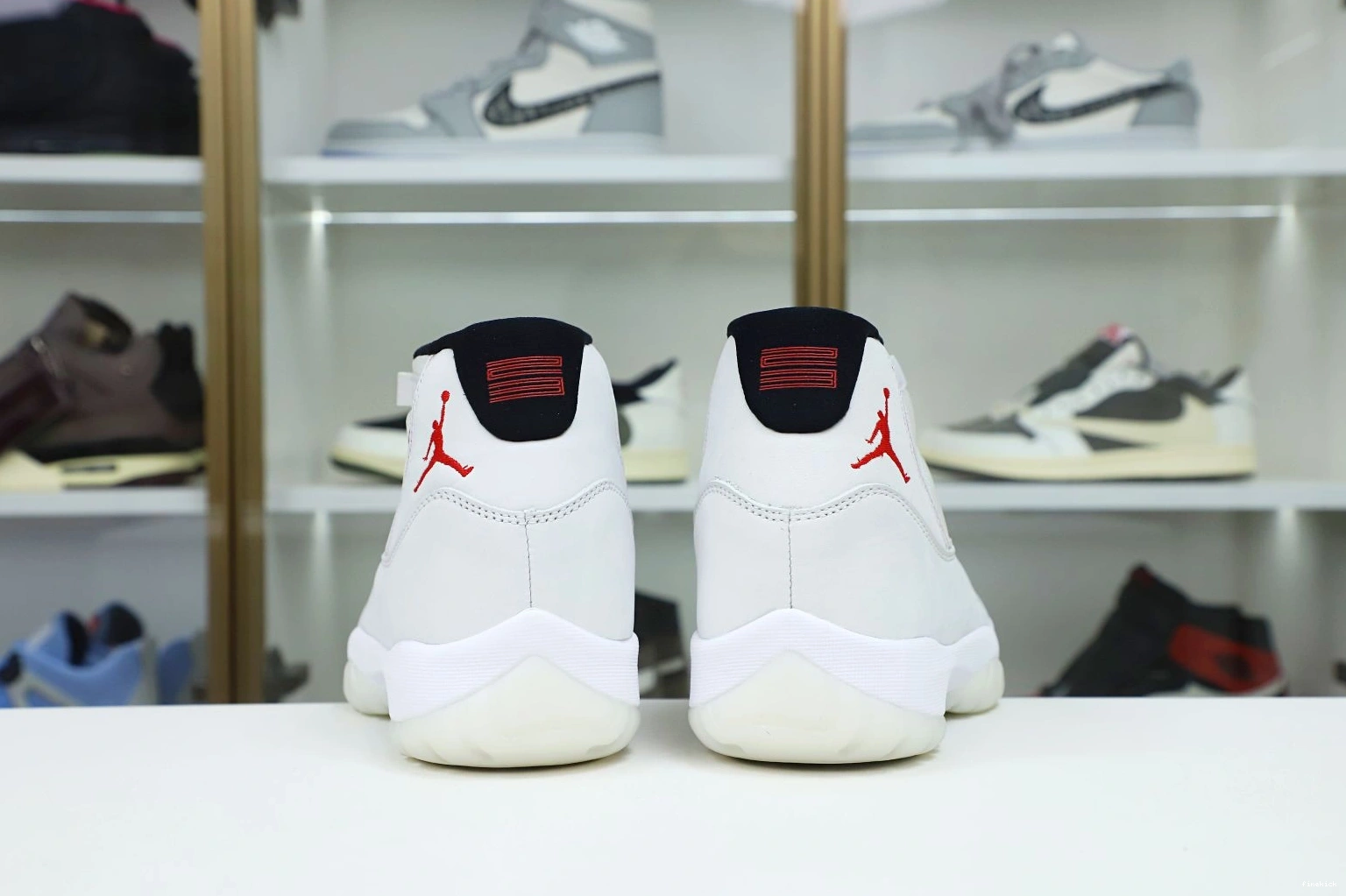 RETRO AIR XI TINT 11 PLATINUM JORDAN 1217